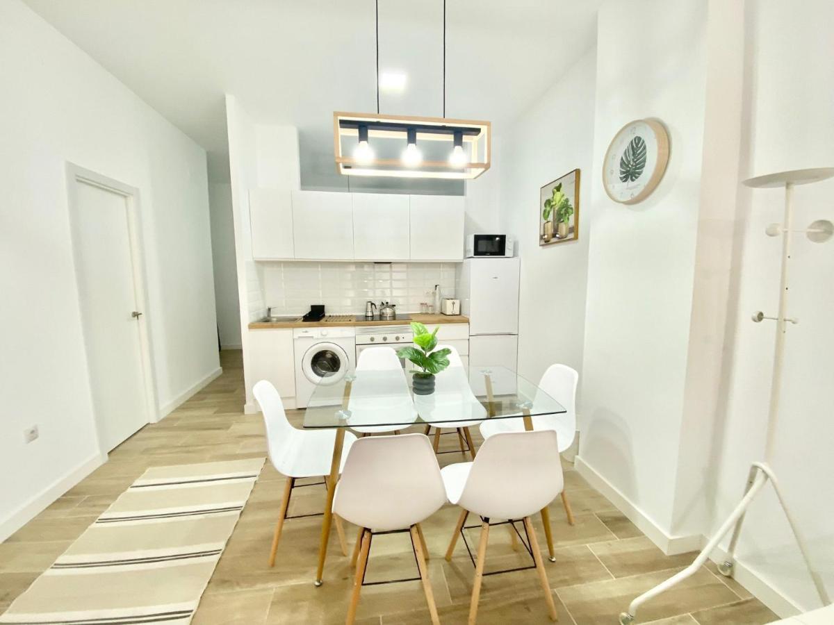 Apartamento Puente Praga Aparment Madrid Exterior foto