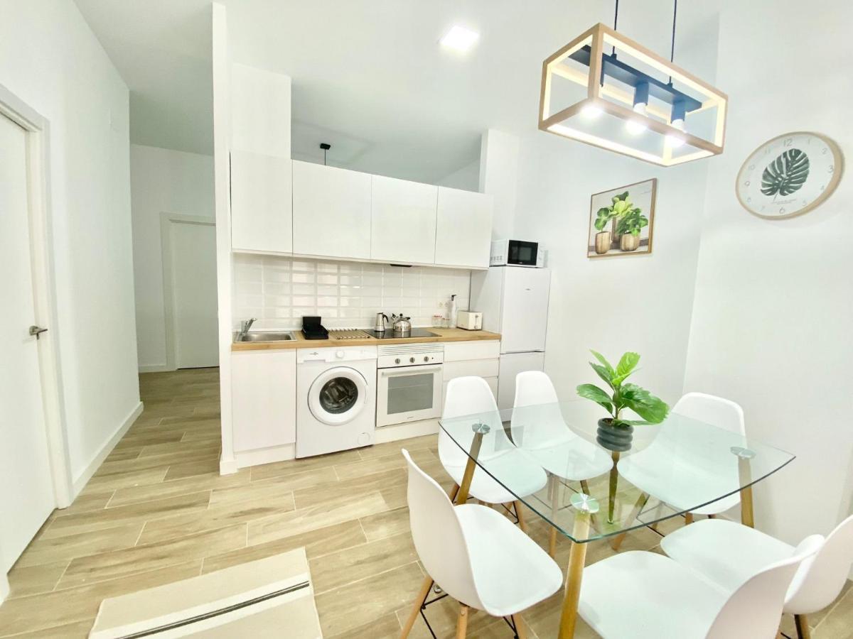 Apartamento Puente Praga Aparment Madrid Exterior foto